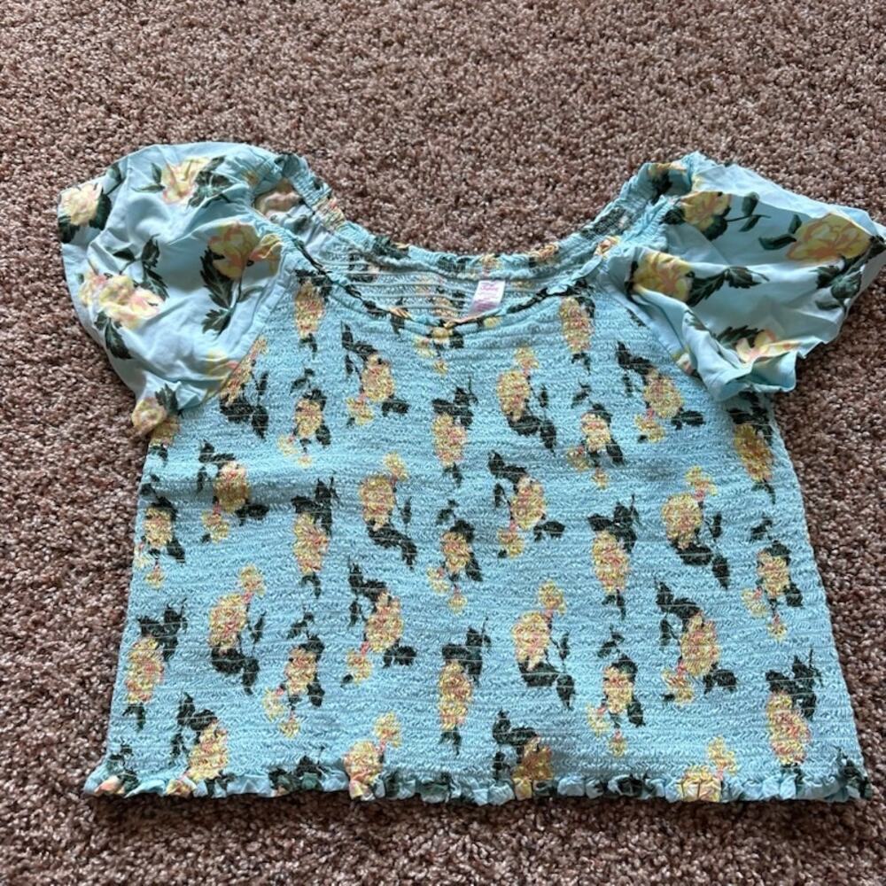 Justice Girls Short Sleeve Top sz 20 Plus Blue with Yellow Flowers
